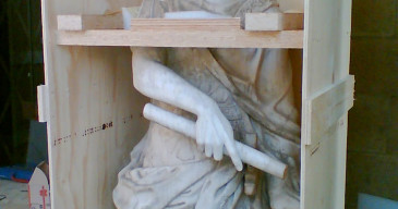 Sciutto_imballare_scultura in marmo