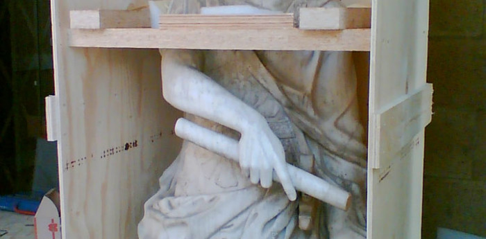 Sciutto_imballare_scultura in marmo